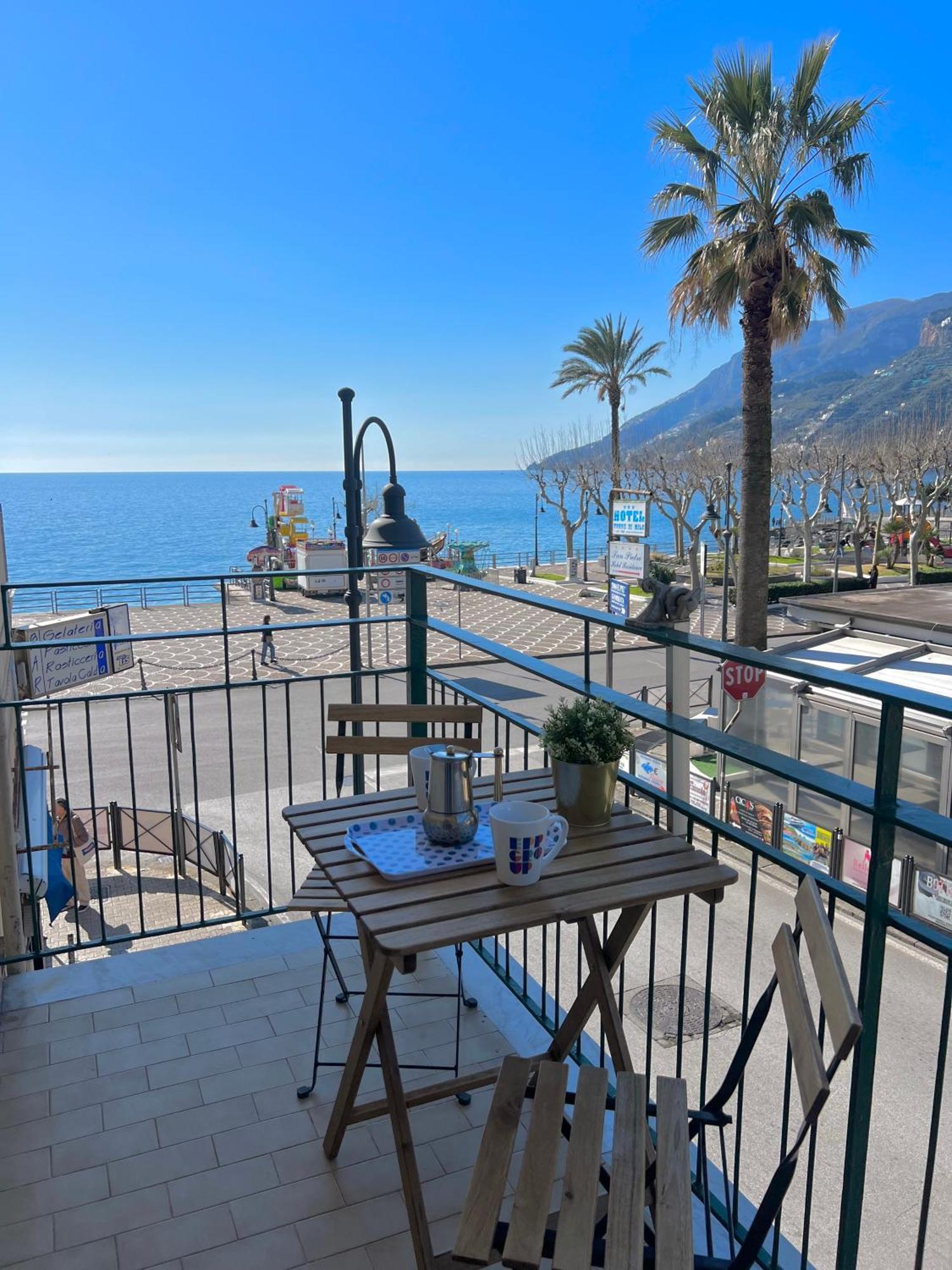 Apartamento La Casa Lungo Il Mare Maiori Exterior foto